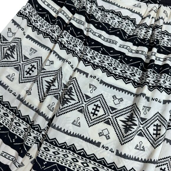 Windsor Black White Geometric Pattern Pants Elephant Style Jogger Woman's Lg NWT - Picture 2 of 3